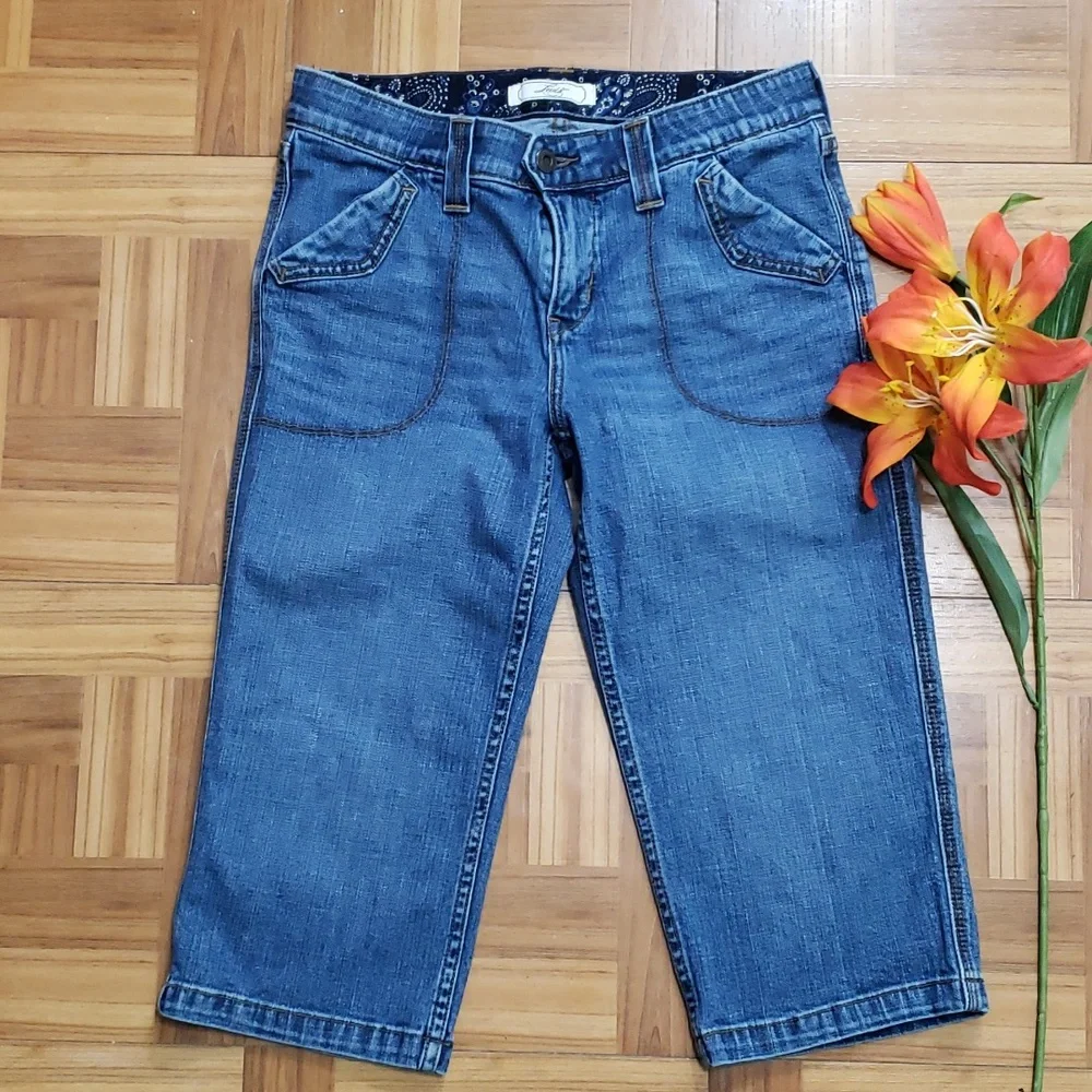 LEVI'S capri's - Picture 2 of 14